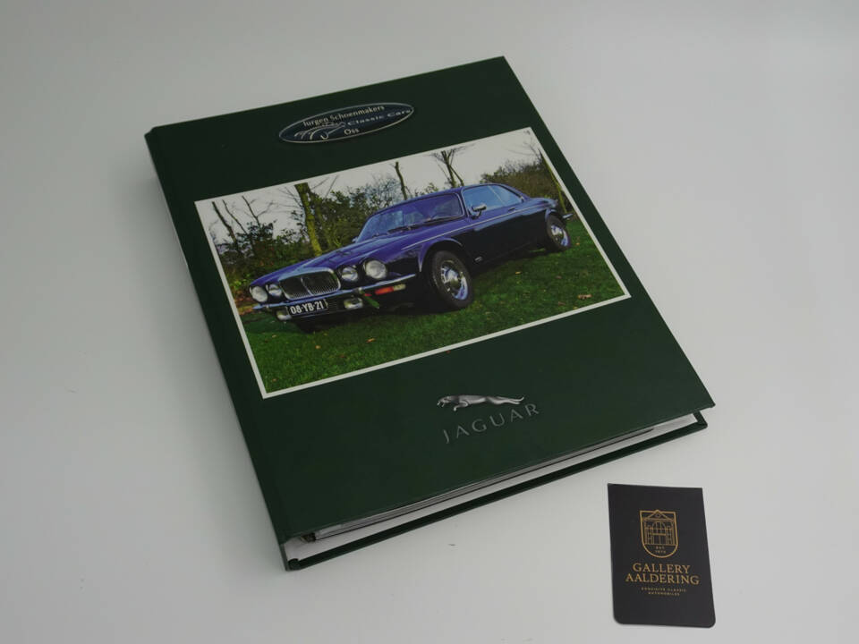 Image 10/50 of Jaguar XJ 6 C 4.2 (1977)