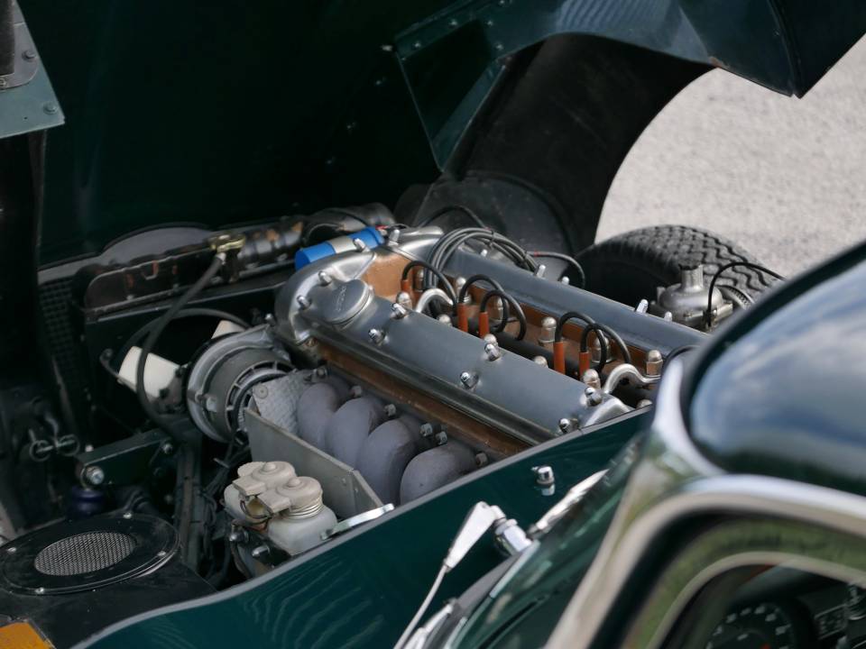 Immagine 48/50 di Jaguar E-Type (1968)