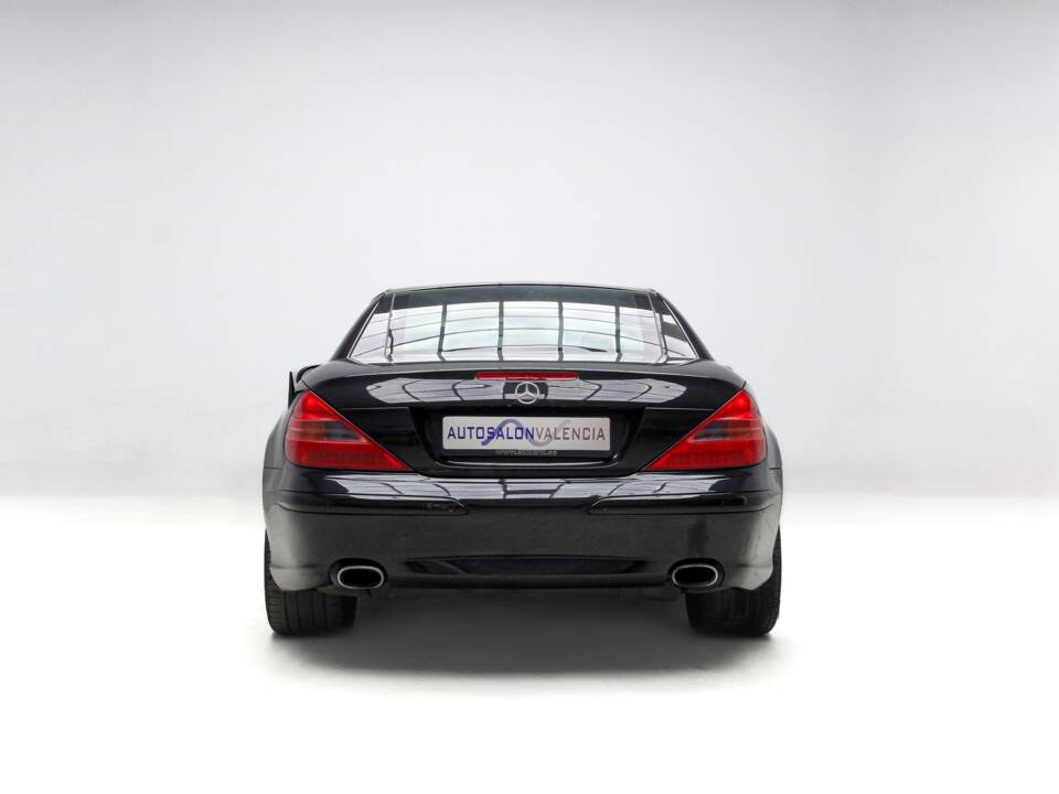 Imagen 16/38 de Mercedes-Benz SL 350 (2003)