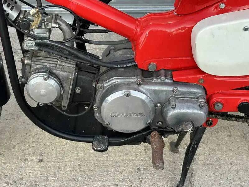 Image 4/12 of Honda CD 90 (1968)