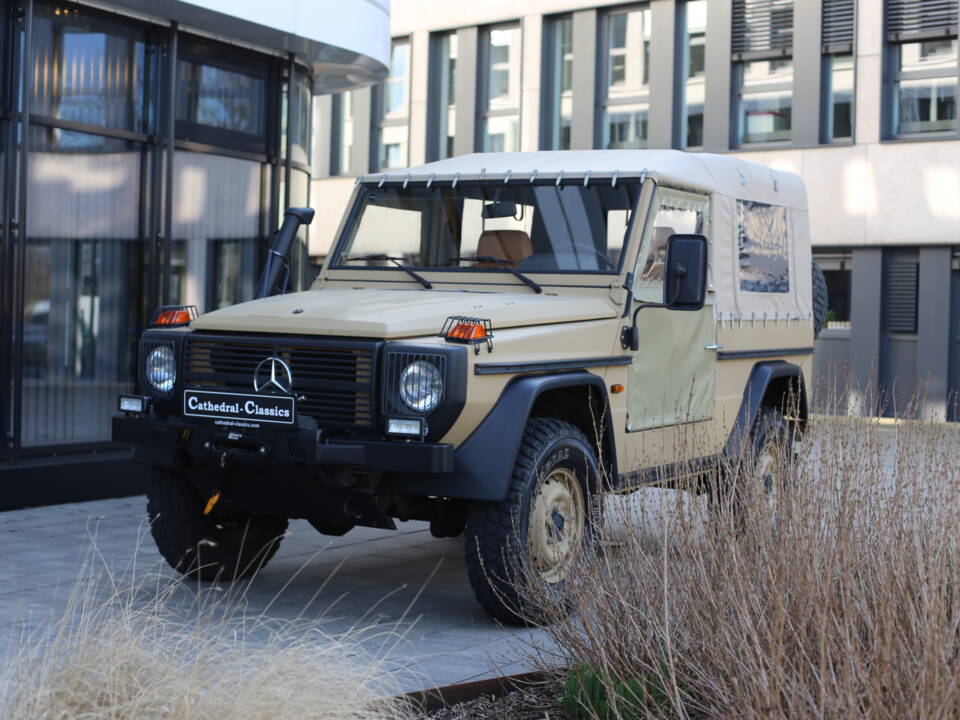 Afbeelding 26/63 van Mercedes-Benz 240 GD (SWB) (1986)