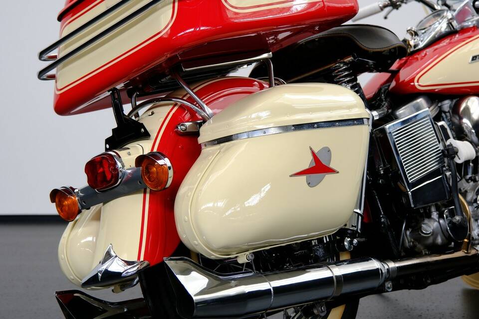 Image 66/75 of Harley-Davidson FL Panhead (1965)