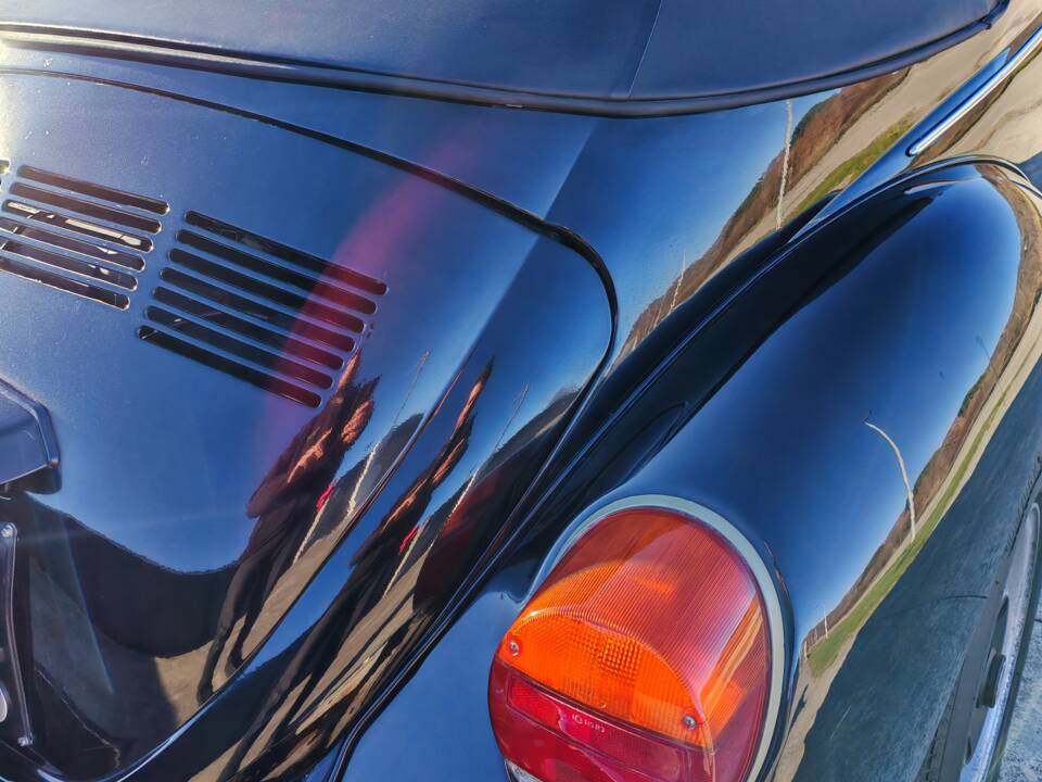 Bild 16/35 von Volkswagen Käfer 1303 LS (1975)