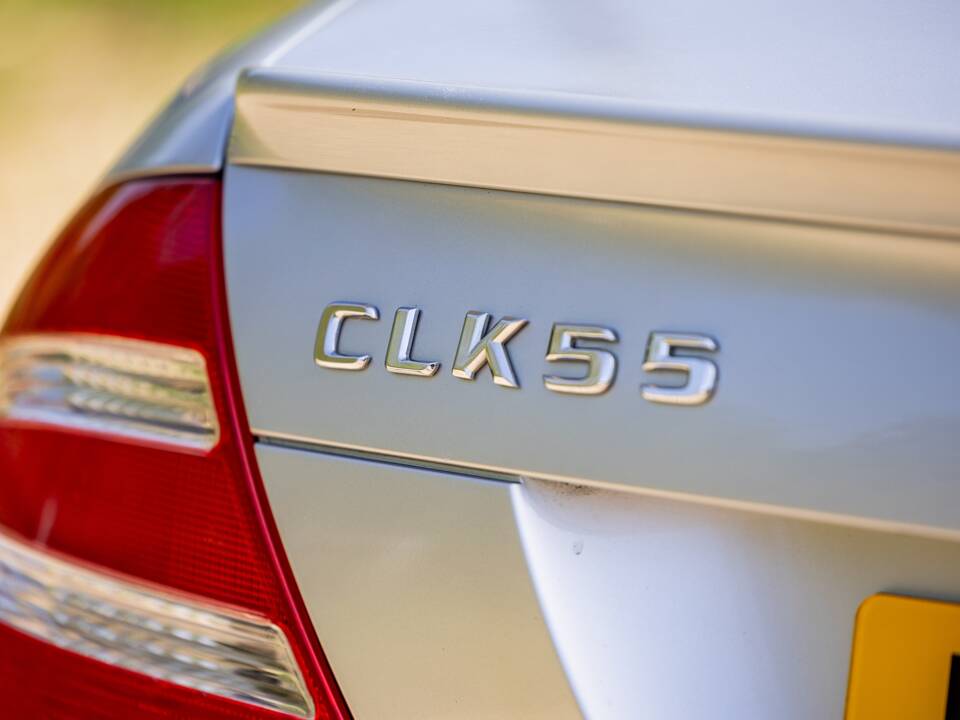 Image 14/50 of Mercedes-Benz CLK 55 AMG (2003)