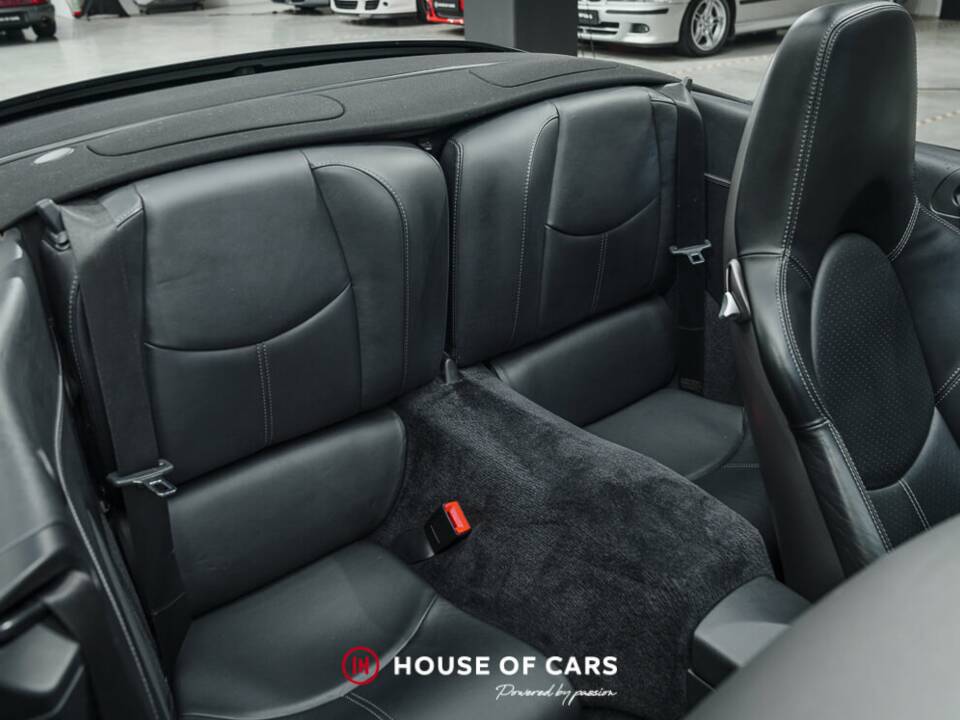 Immagine 19/24 di Porsche 911 Carrera S (2006)