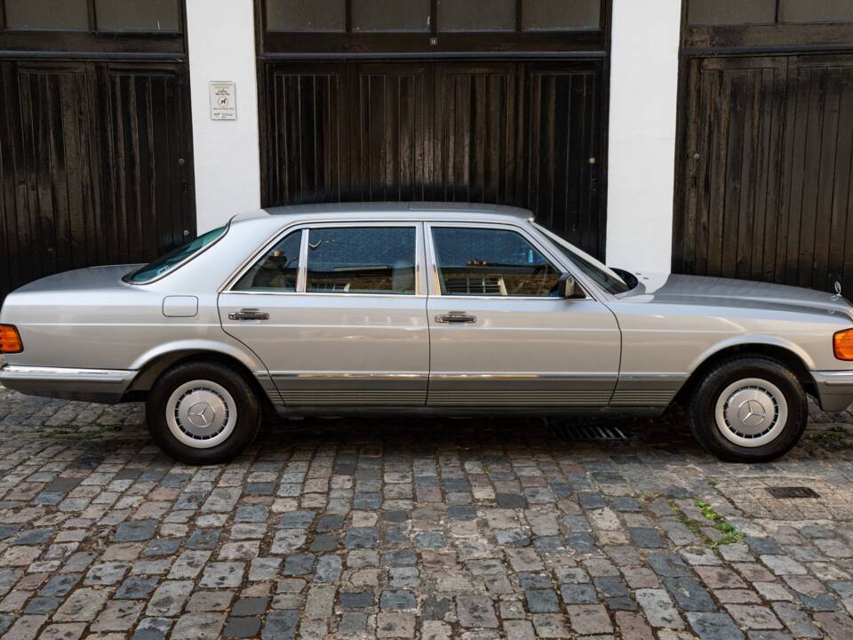 Bild 2/50 von Mercedes-Benz 500 SEL (1984)