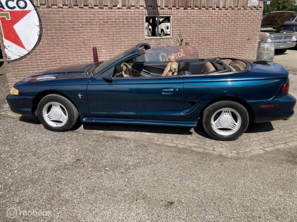Image 29/46 of Ford Mustang (1995)
