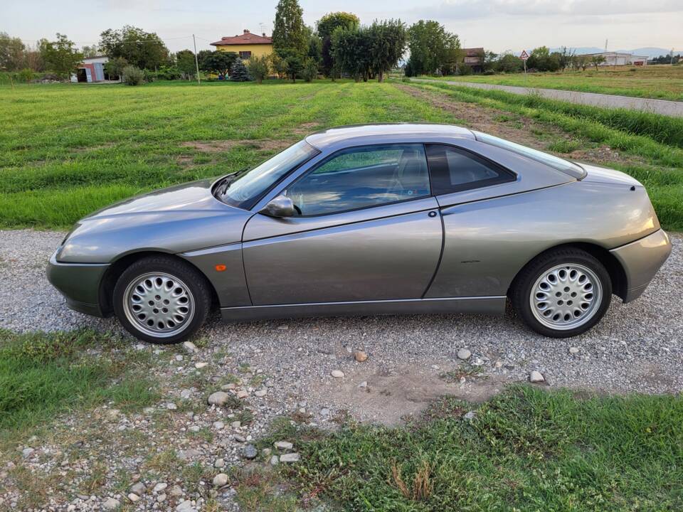 Bild 4/52 von Alfa Romeo GTV 2.0 V6 Turbo (1995)