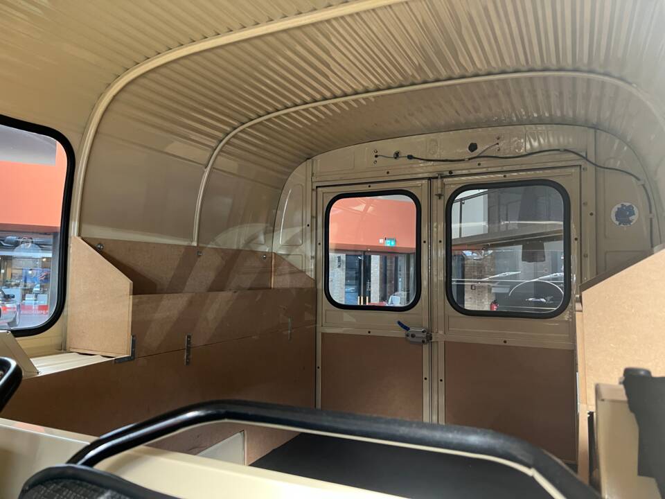 Image 16/24 de Citroën AK 400 (1977)