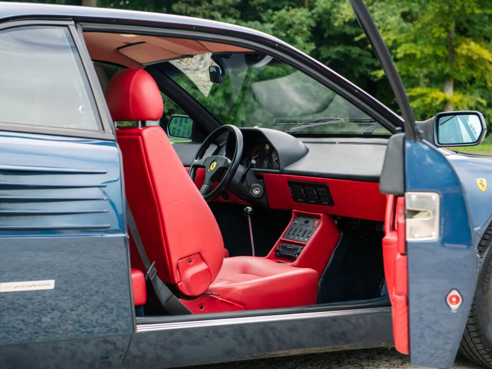 Immagine 29/42 di Ferrari Mondial T (1990)