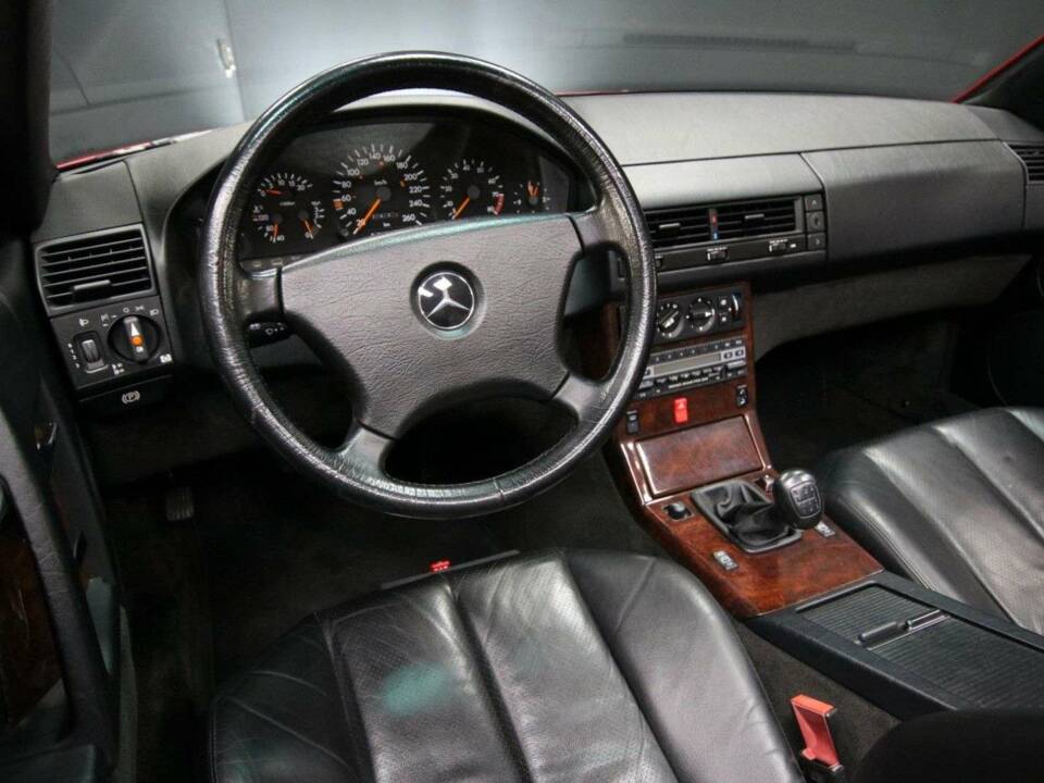 Imagen 12/30 de Mercedes-Benz 300 SL-24 (1991)