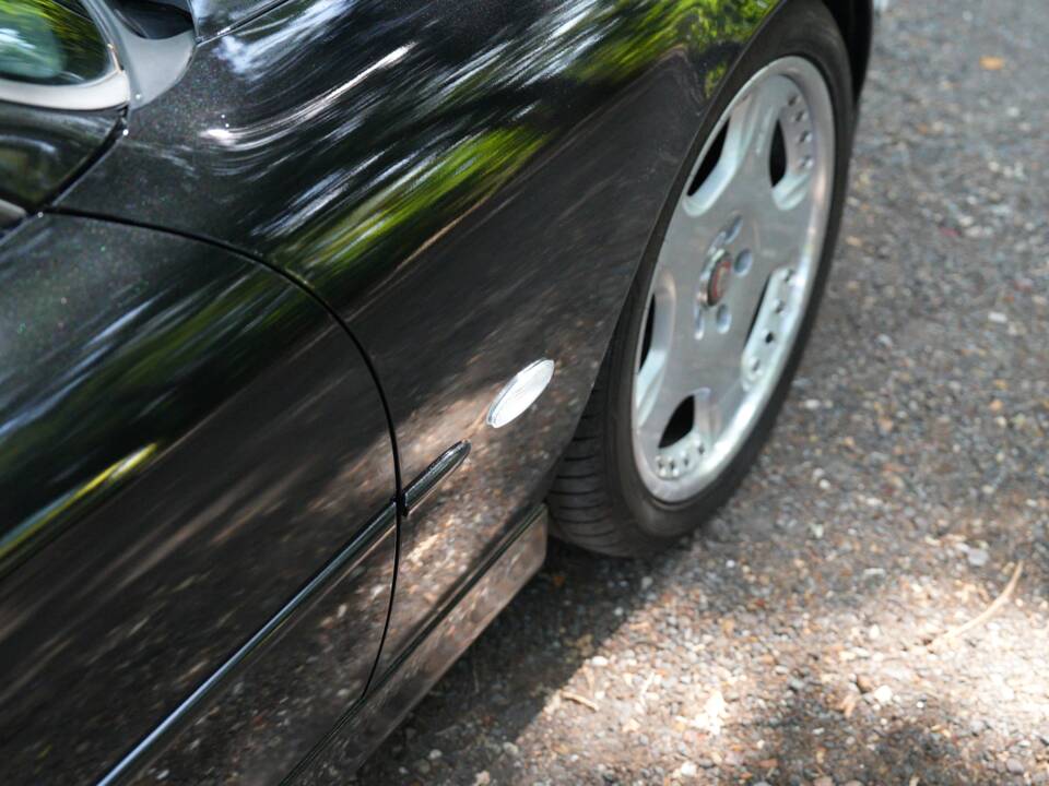 Image 9/50 of Jaguar XKR (1998)