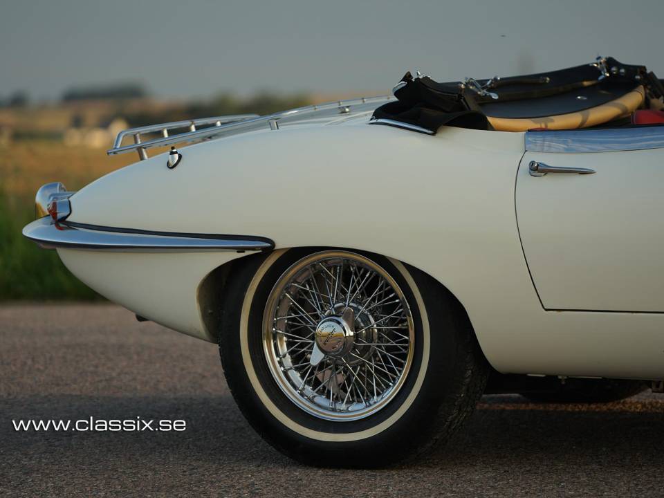 Immagine 7/25 di Jaguar E-Type 3.8 (1963)