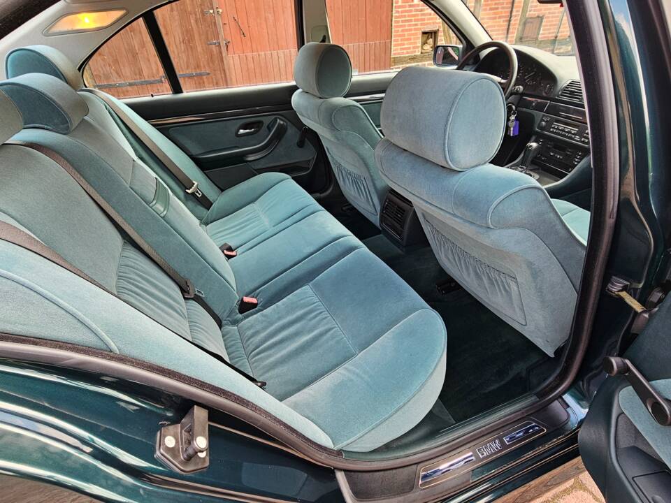 Image 10/18 of BMW 523i (1996)