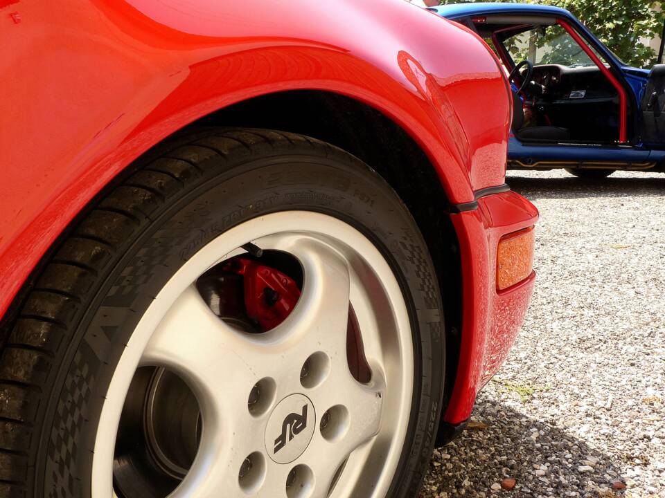 Image 14/30 of Porsche 911 Carrera 2 (1992)