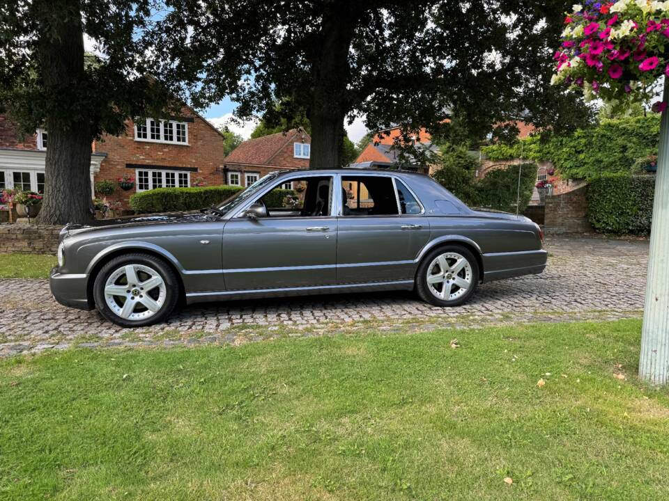 Image 7/31 of Bentley Arnage T (2002)