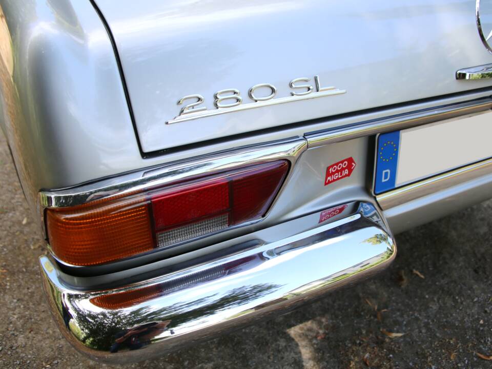 Image 21/37 of Mercedes-Benz 280 SL (1969)