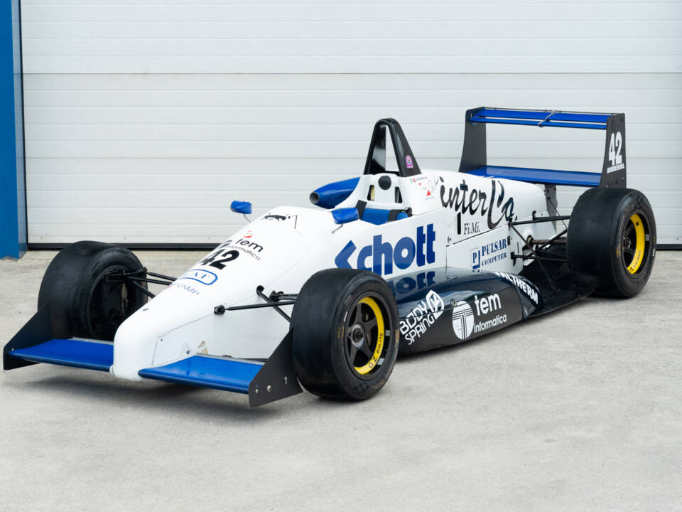 Image 2/64 of Dallara F392 Formula 3 (1992)