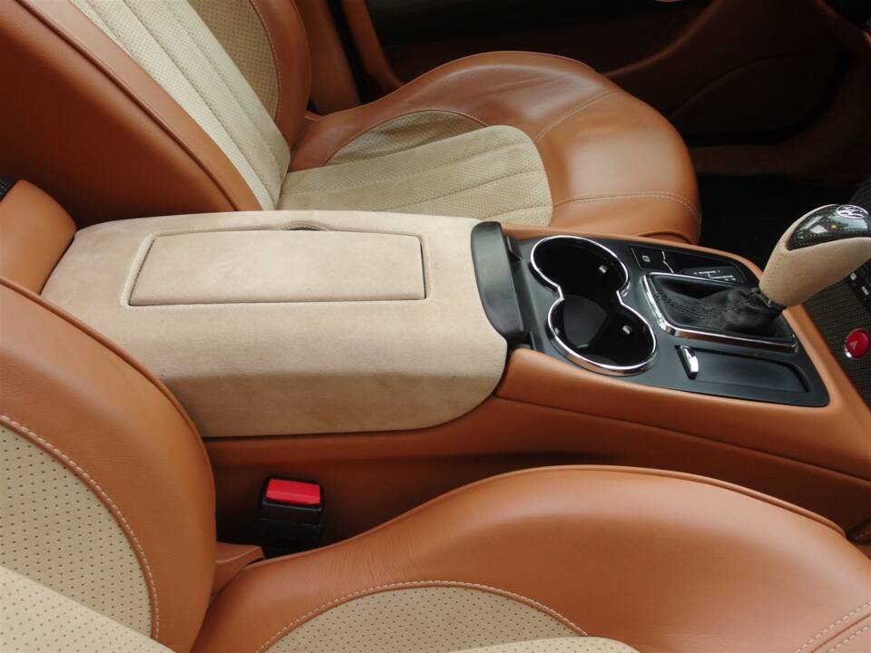 Bild 48/95 von Maserati Quattroporte 4.2 (2009)