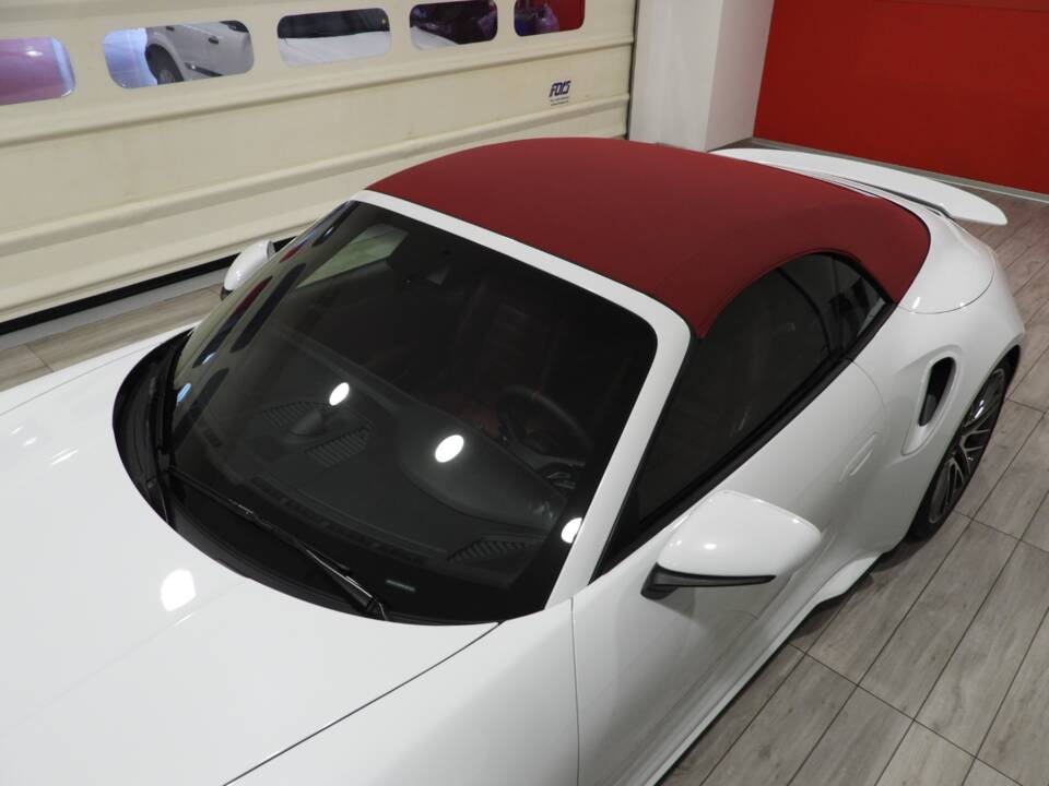 Image 13/15 de Porsche 911 Turbo (2021)