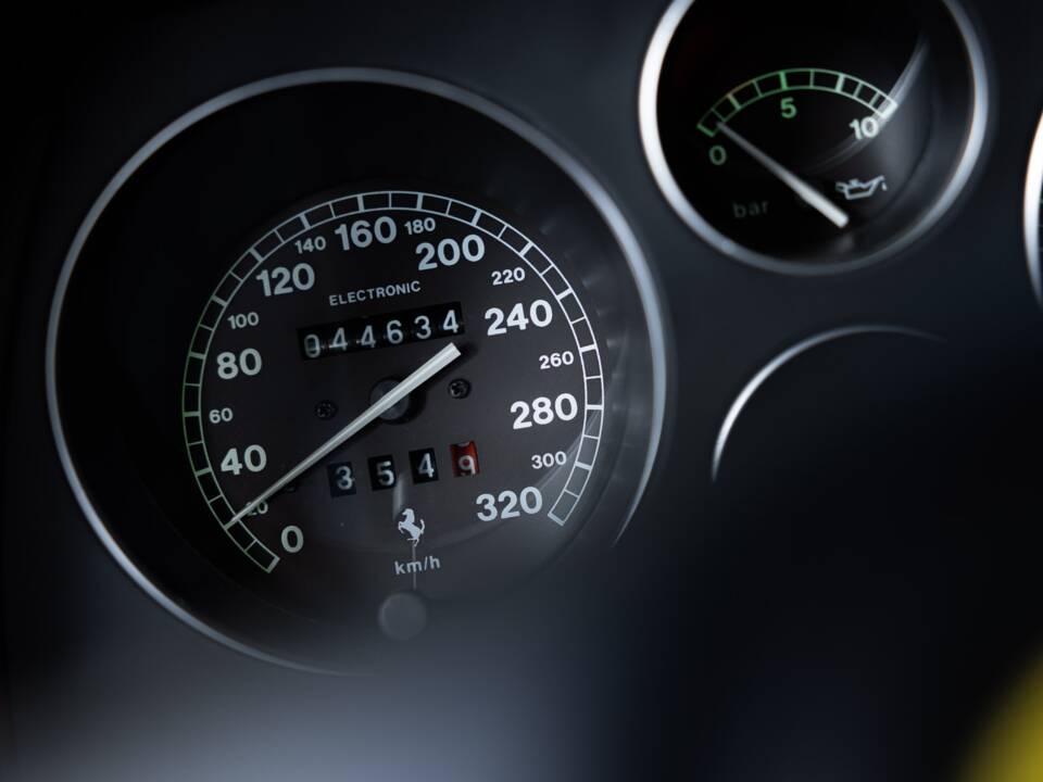 Image 10/36 de Ferrari F 355 Berlinetta (1995)