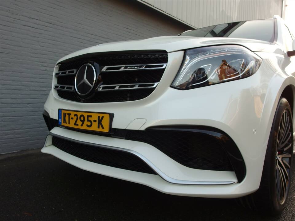 Image 12/98 of Mercedes-Benz GLS 63 AMG 4MATIC (2016)