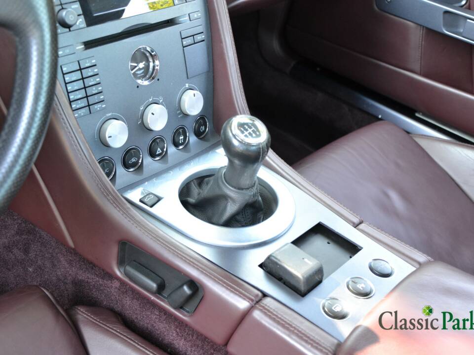 Image 31/50 de Aston Martin V8 Vantage (2005)