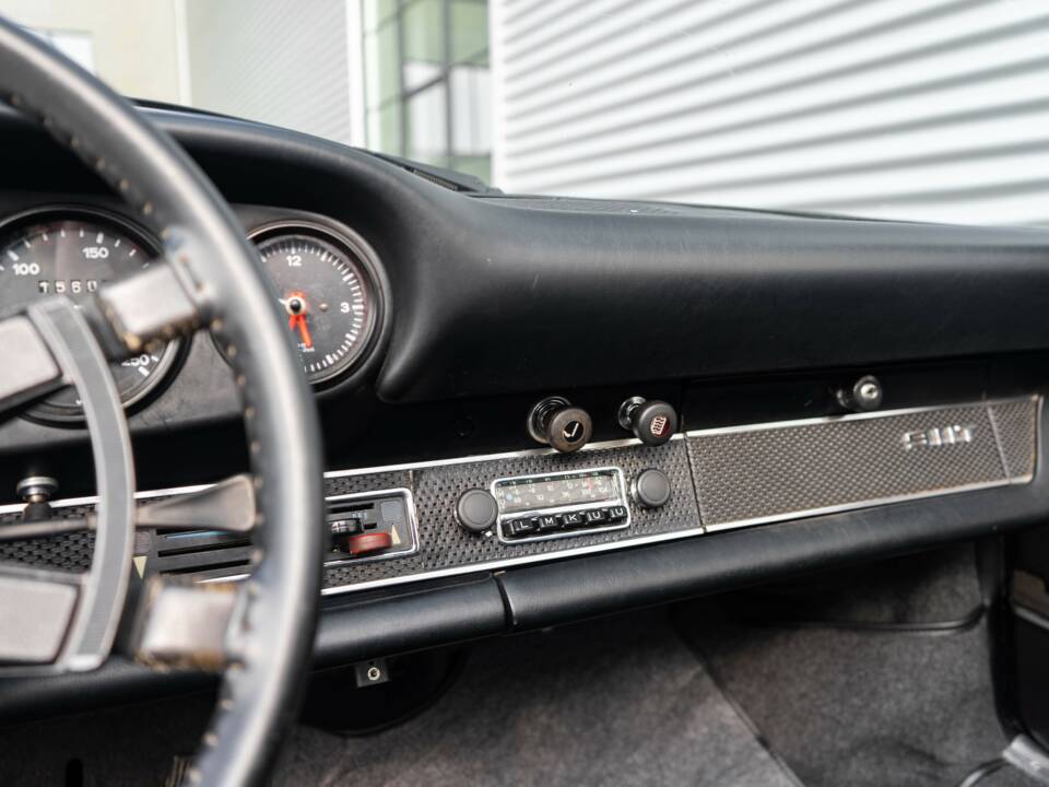 Image 19/30 of Porsche 911 2.2 T (1971)