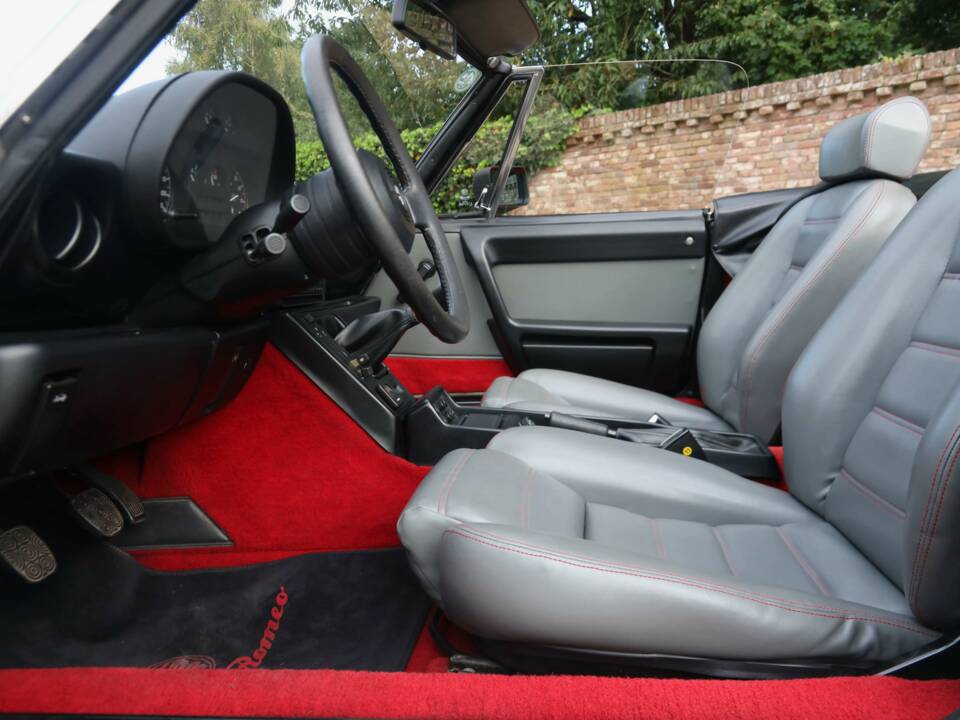 Image 29/50 de Alfa Romeo 2.0 Spider QV (1988)