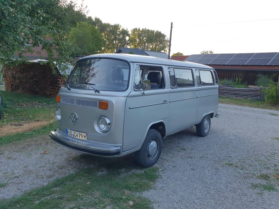 Afbeelding 29/46 van Volkswagen T2b Kombi (1979)