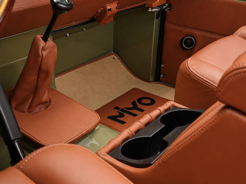 Bild 13/47 von Land Rover 90 (1990)