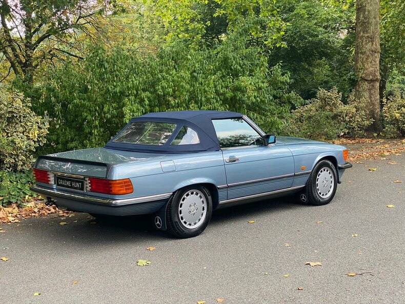 Afbeelding 12/50 van Mercedes-Benz 500 SL (1989)