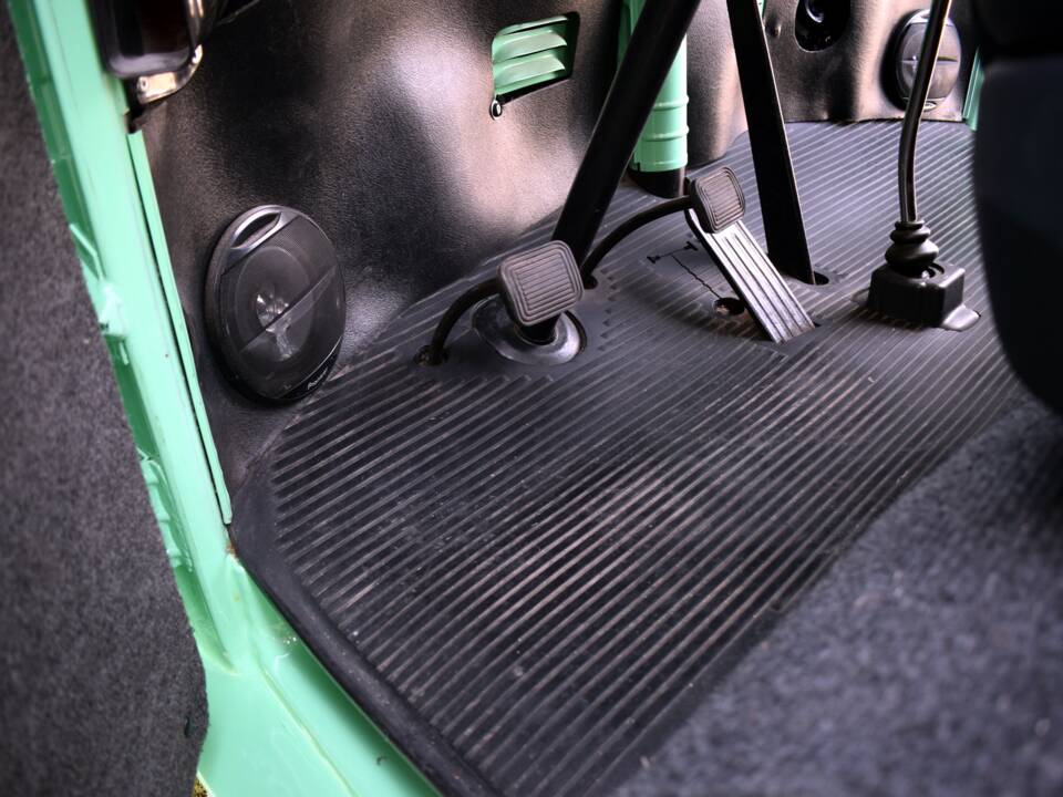 Bild 35/50 von Volkswagen T2 Brasil Camper (1978)