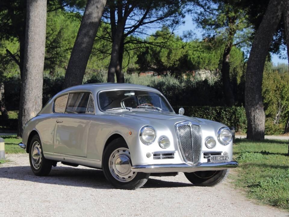 Image 1/50 of Lancia Aurelia B20 GT 2500 (1957)