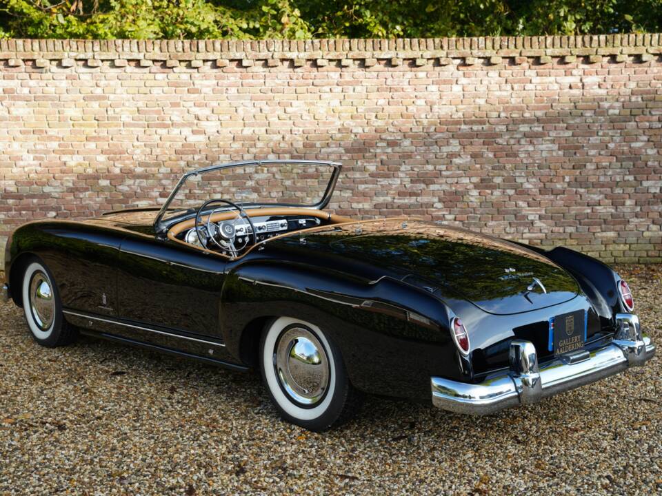 Image 22/50 of Nash-Healey Roadster (1953)