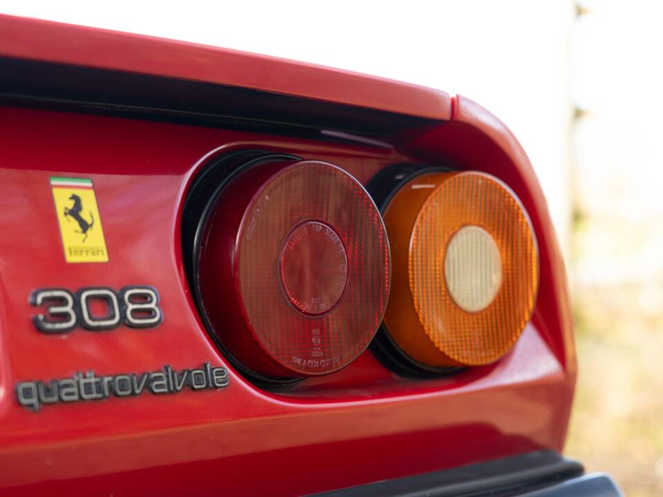Bild 27/50 von Ferrari 308 GTBi Quattrovalvole (1983)