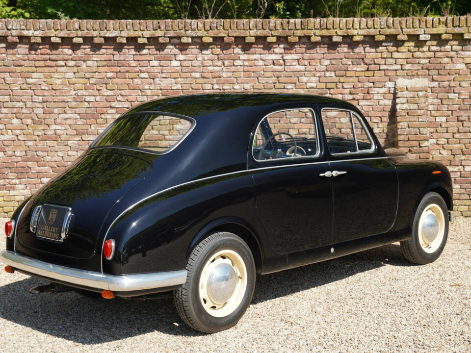 Image 25/50 of Lancia Appia C10 (1954)