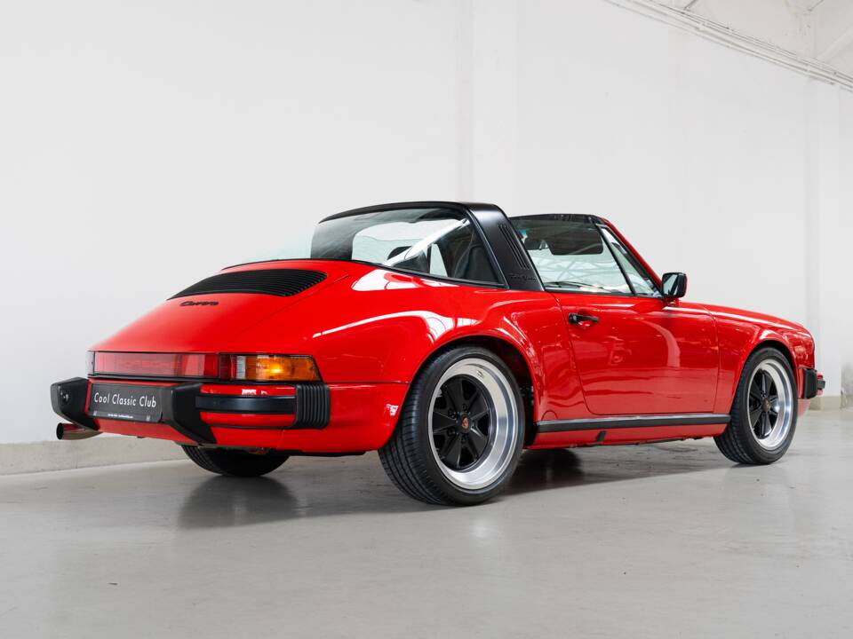 Image 31/31 of Porsche 911 Carrera 3.2 (1988)
