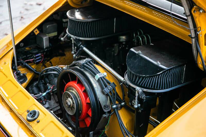 Image 43/50 de Porsche 911 RSR 3.0 (1975)