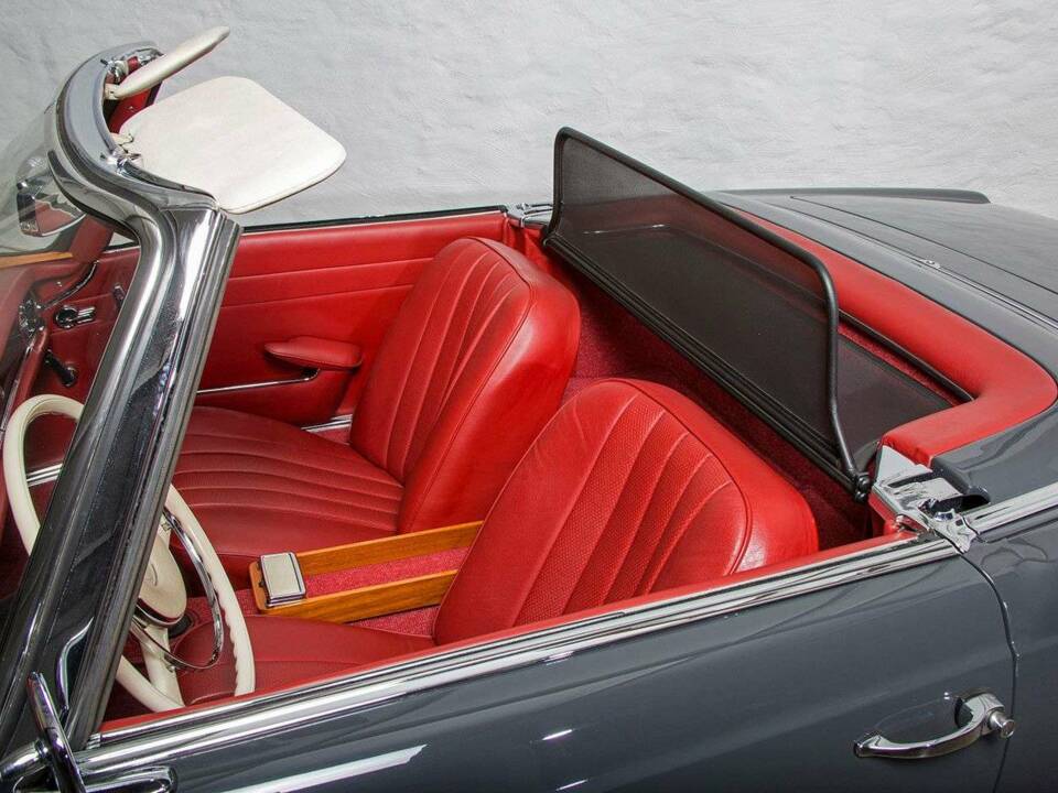 Bild 23/32 von Mercedes-Benz 230 SL (1963)
