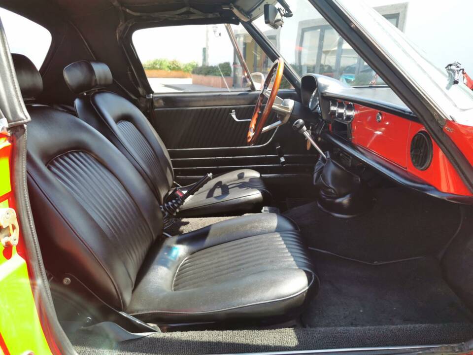 Image 18/33 of Alfa Romeo Spider 1300 (1976)