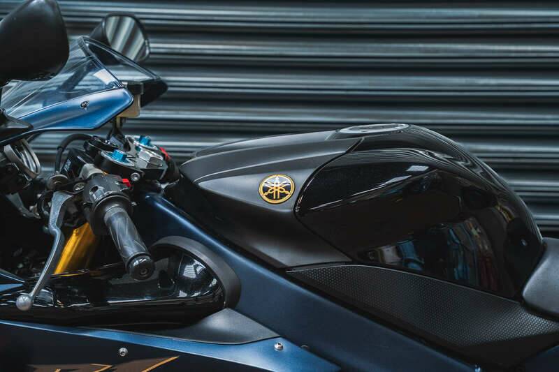 Image 30/46 de Yamaha YZF-R1 (2006)