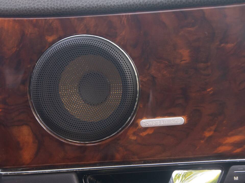 Image 11/50 of Jaguar XJ 5.0 (2011)