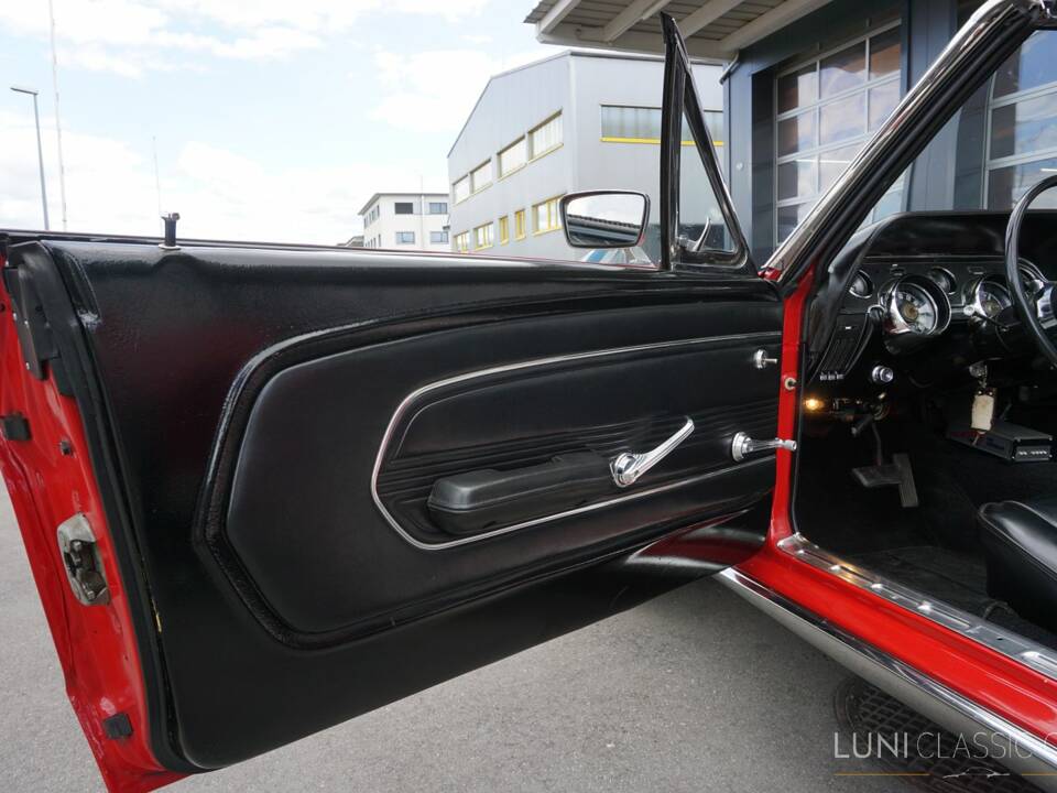 Image 34/66 de Ford Mustang 200 (1967)