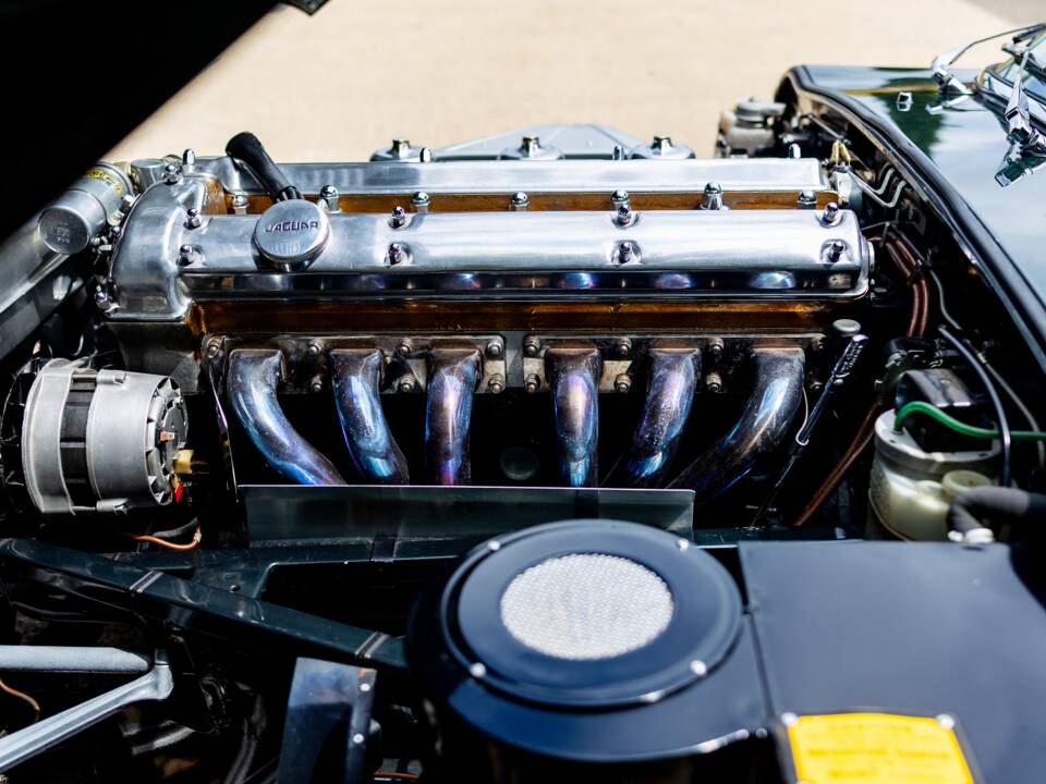 Bild 32/50 von Jaguar E-Type 4.2 (1965)