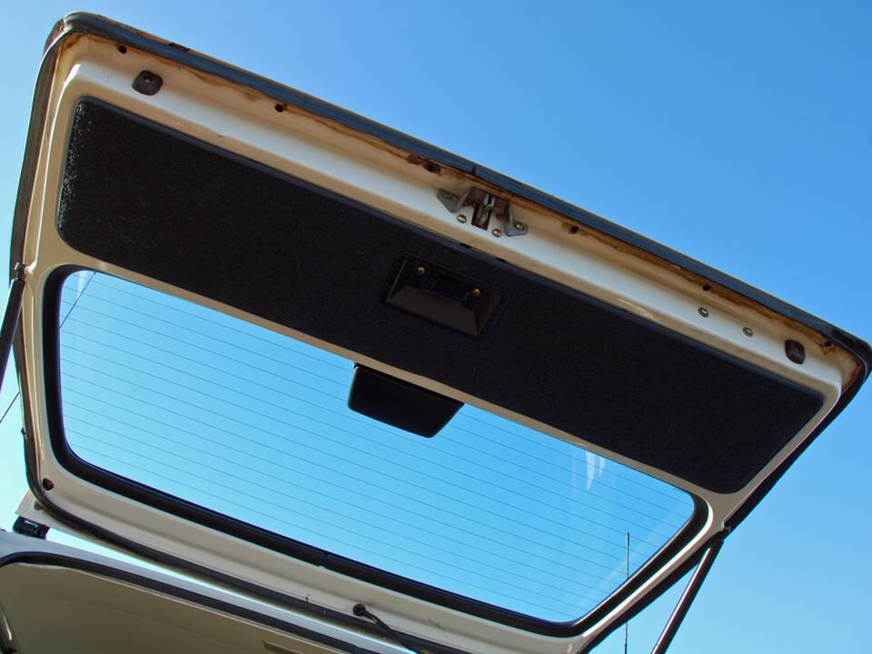 Afbeelding 34/45 van Volvo 245 GL (1991)