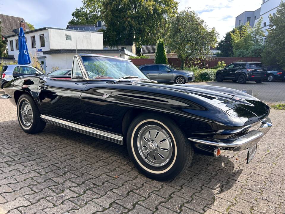 Bild 24/44 von Chevrolet Corvette Sting Ray Convertible (1964)