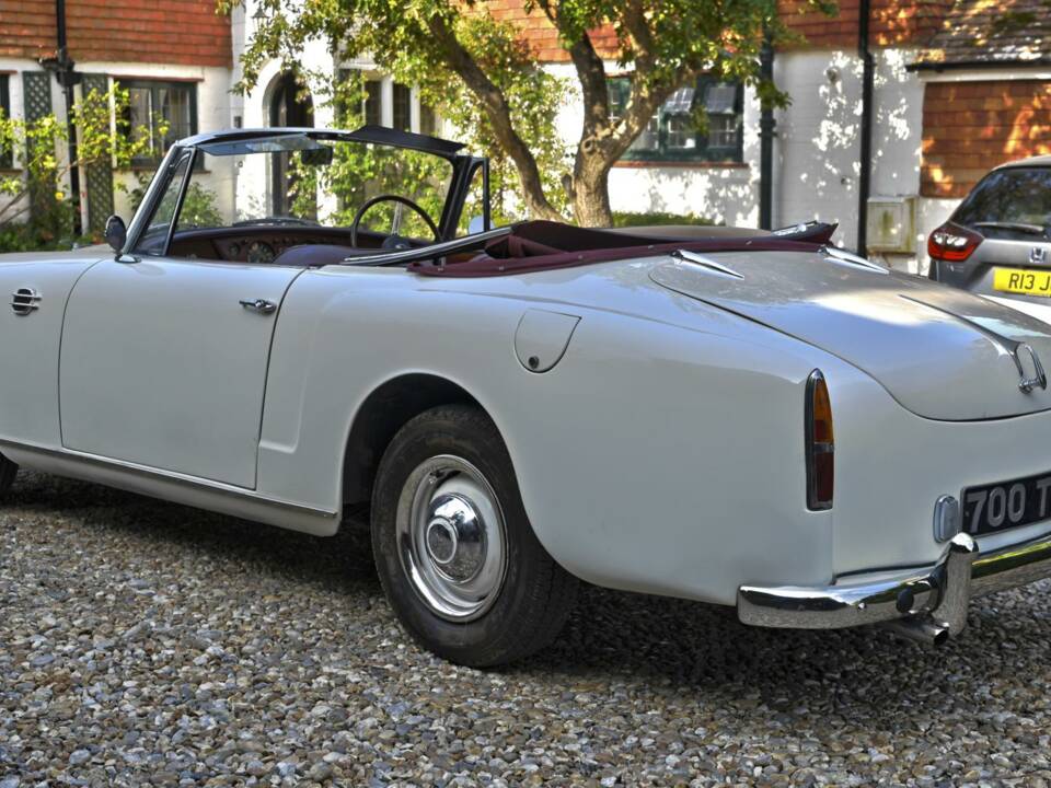 Image 13/38 of Alvis TD 21 (1962)