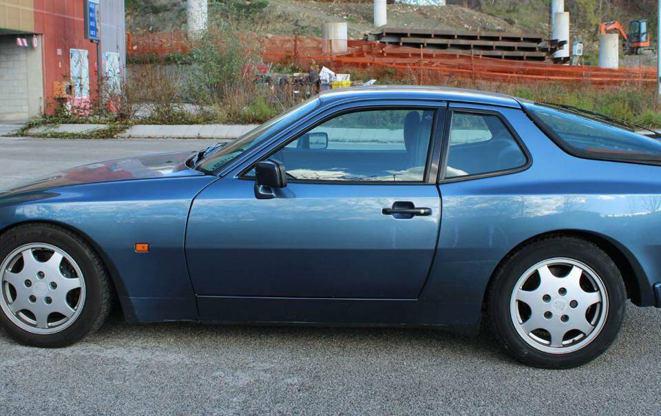 Image 2/10 of Porsche 944 S2 (1990)