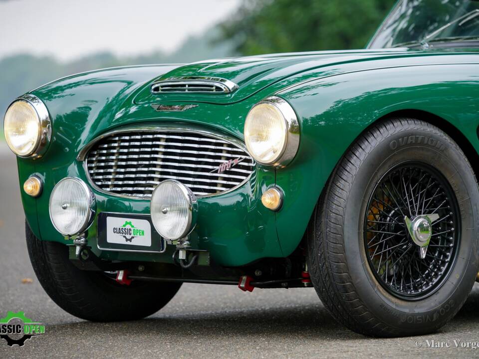 Image 27/59 of Austin-Healey 100&#x2F;6 (BN6) (1958)